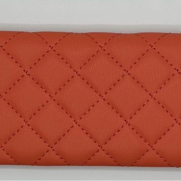 NWT Badgley Mischka Coral Quilted Card Wallet🔥🔥‎ MSRP $50 - Picture 2 of 3